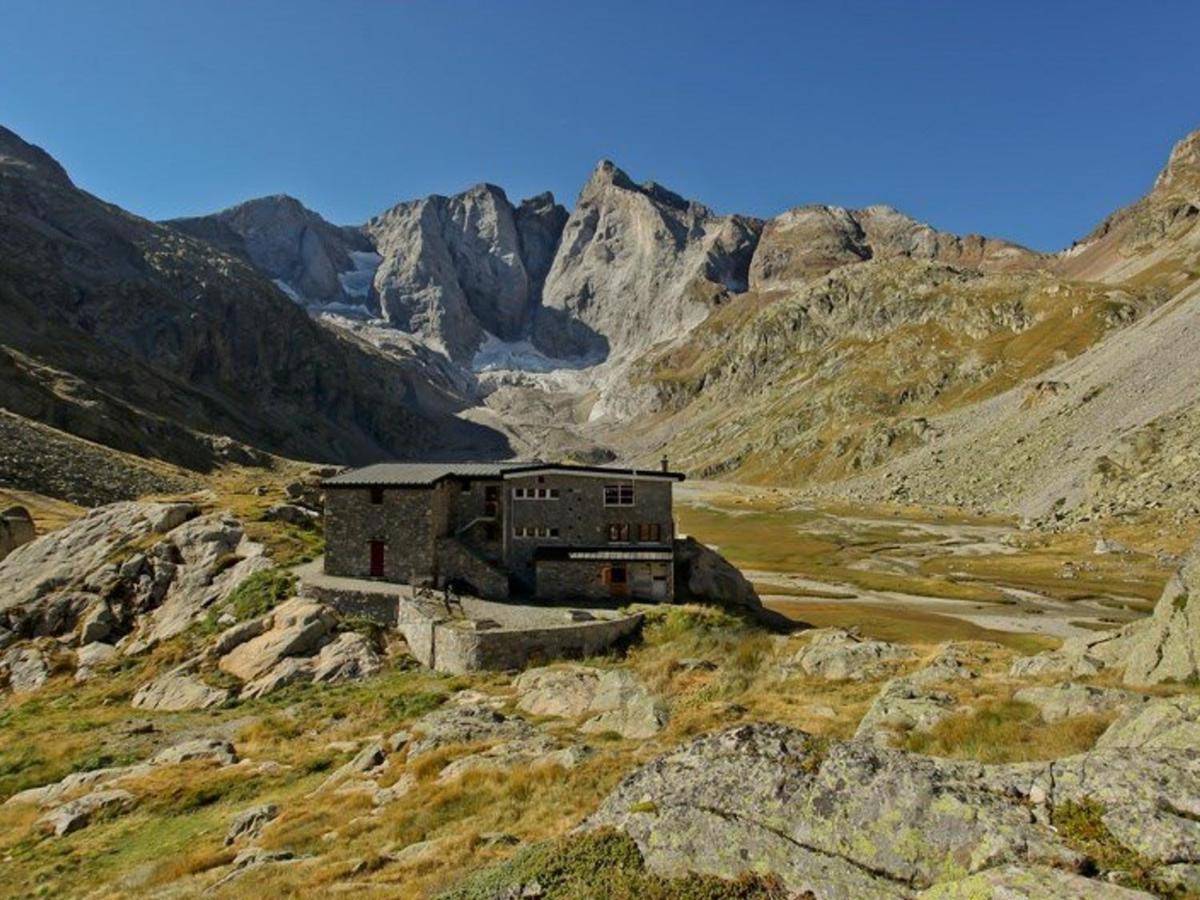 Duplex Renove 2 Chambres Avec Wifi, Cuisine Equipee Et Local Ski, En Centre-Ville De Cauterets - Fr-1-401-179 エクステリア 写真